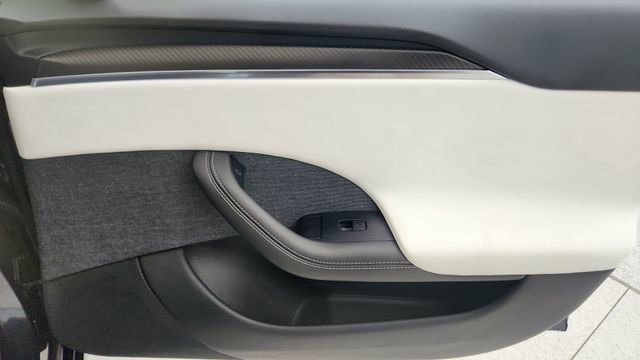 Used 2025 Tesla Model S Plaid image 23