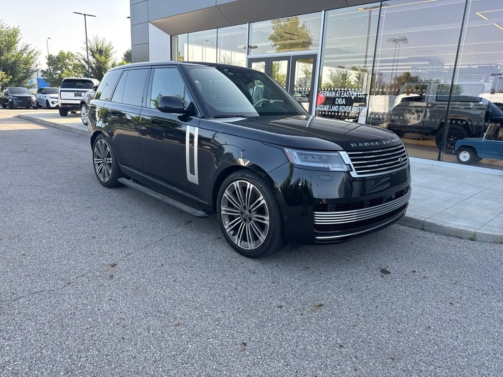 Certified 2024 Land Rover Range Rover SV AWD/4WD image 3