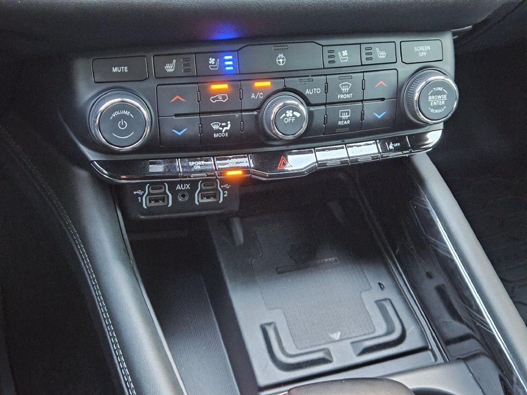 Used 2021 Dodge Durango Citadel w/ Premium Entertainment Group AWD/4WD image 14