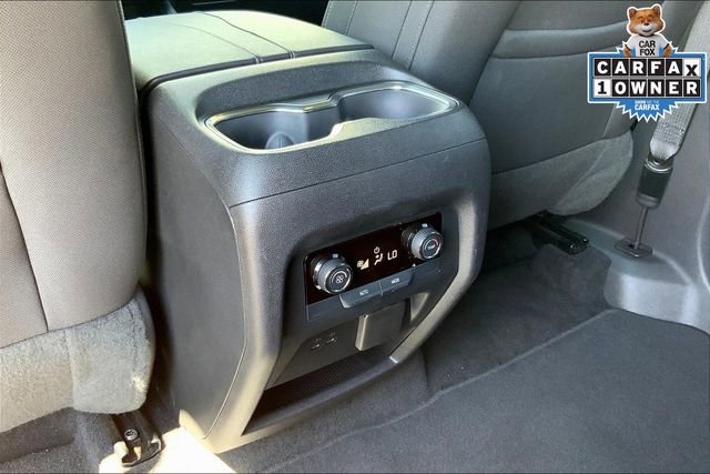 Used 2024 Chevrolet Traverse LT image 34
