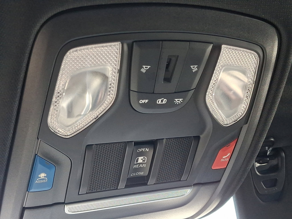 Used 2022 RAM 1500 Big Horn w/ Night Edition image 32