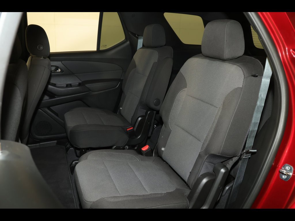 Used 2023 Chevrolet Traverse LT image 31