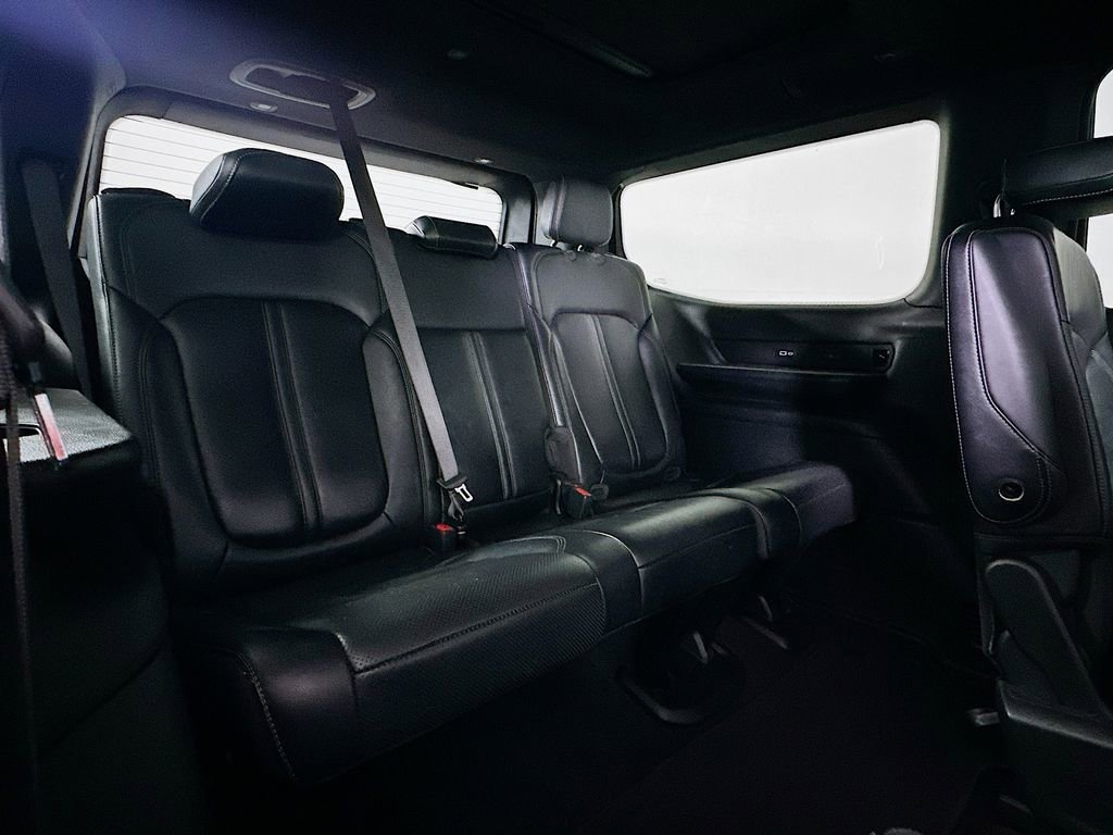 Used 2022 Jeep Wagoneer Series III w/ Premium Group I image 14