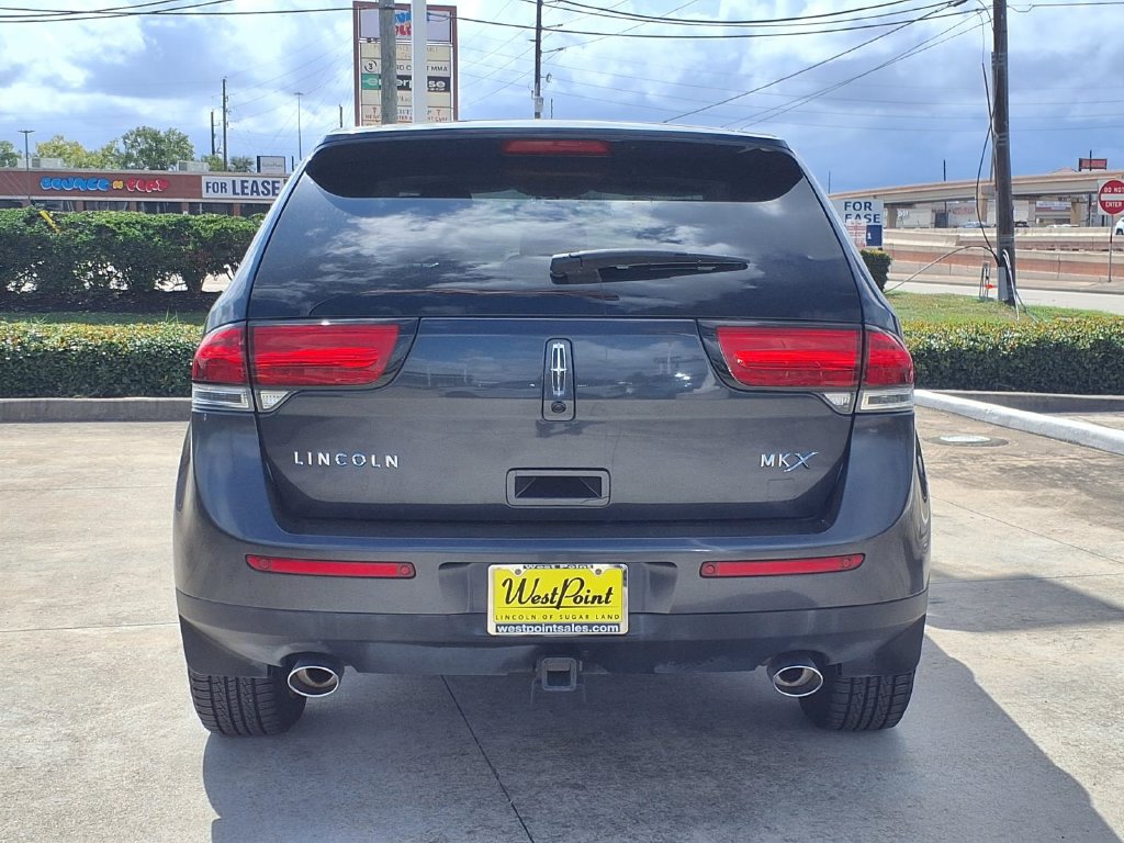 Used 2013 Lincoln MKX FWD image 5