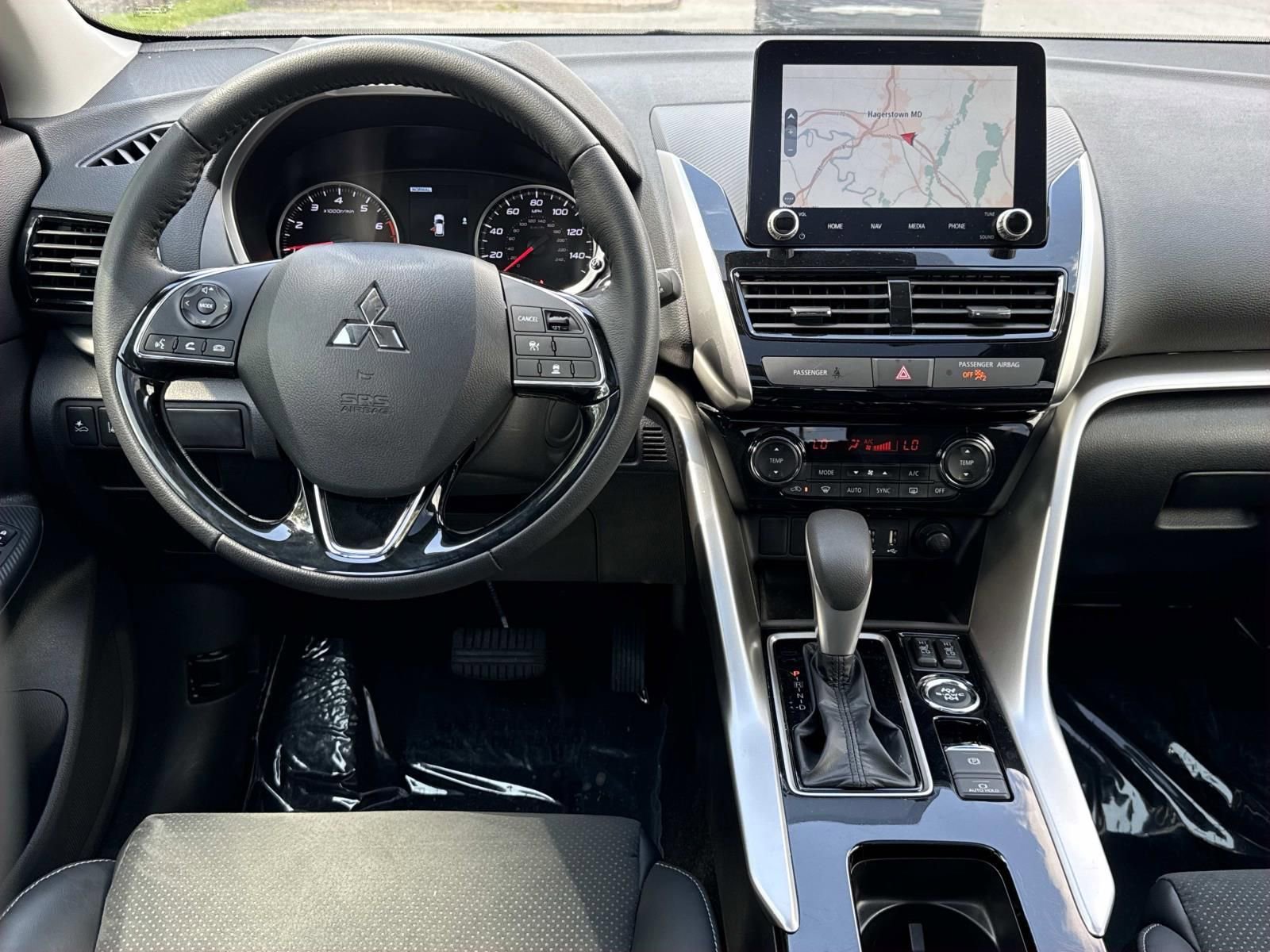 Used 2024 Mitsubishi Eclipse Cross SE AWD/4WD image 8
