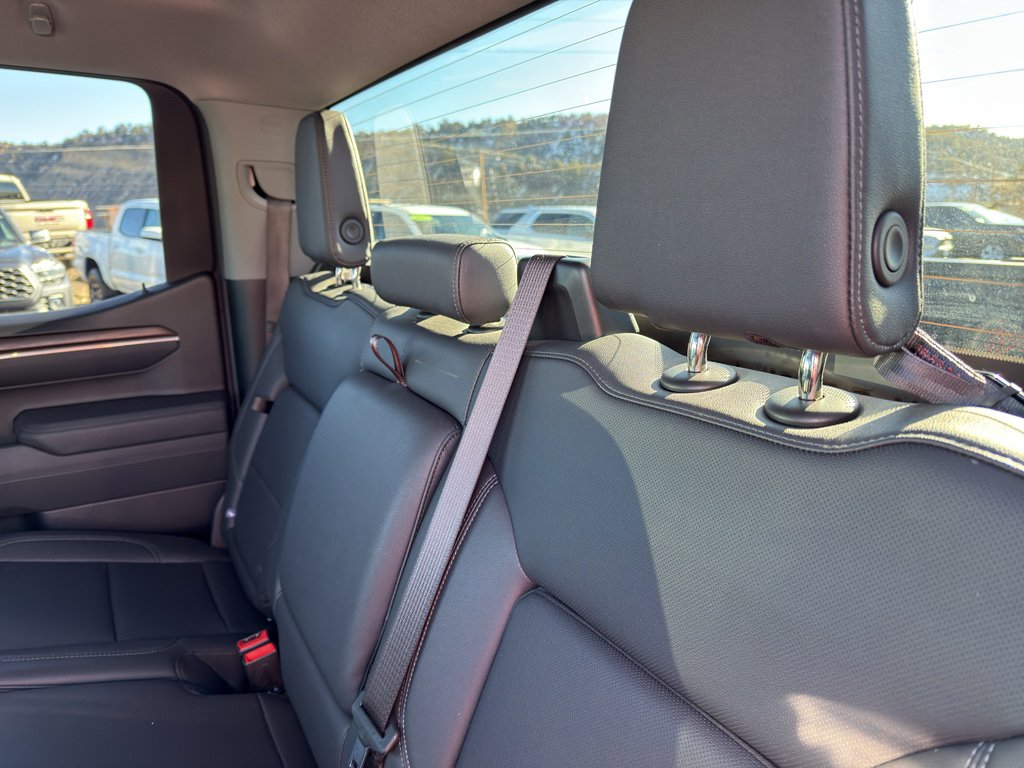 Used 2025 GMC Sierra 1500 SLT image 7