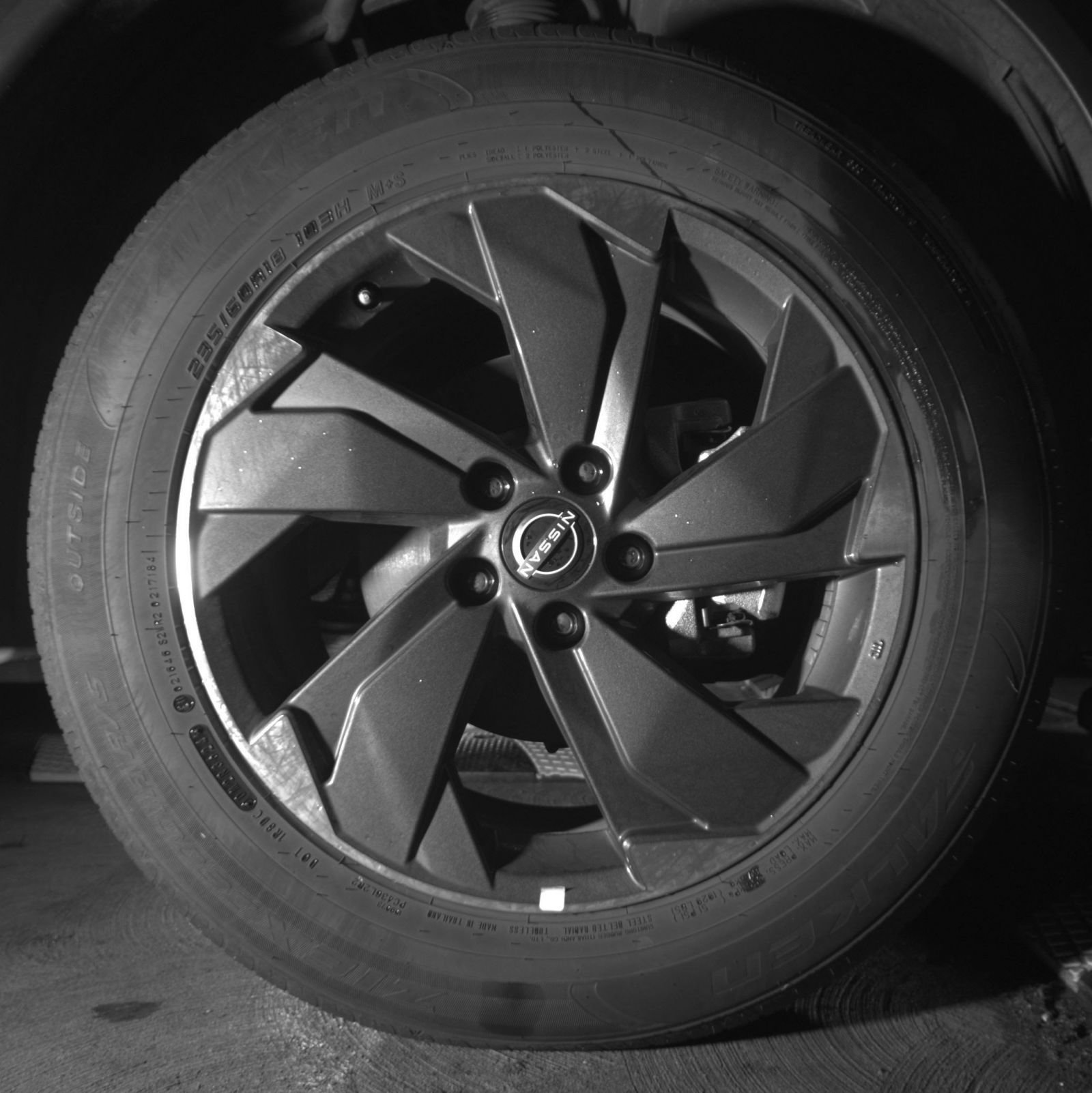 Used 2025 Nissan Rogue SV FWD image 16