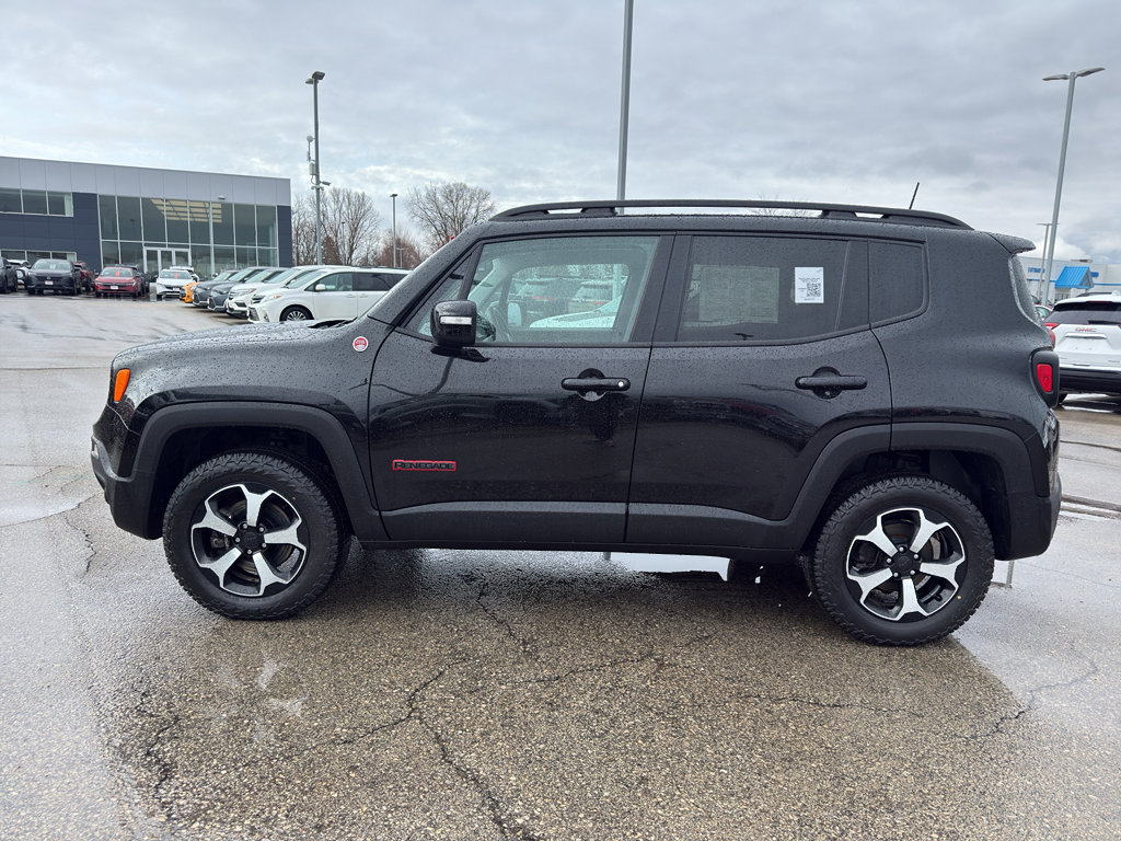 Used 2022 Jeep Renegade Trailhawk w/ Trailer Tow Group image 6