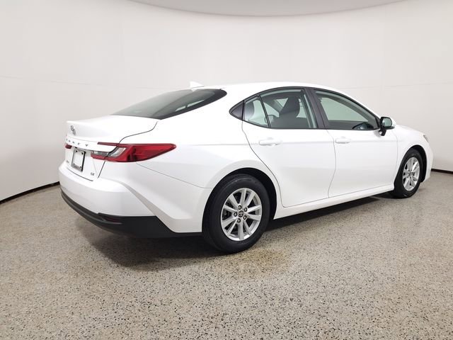 Used 2025 Toyota Camry LE image 5
