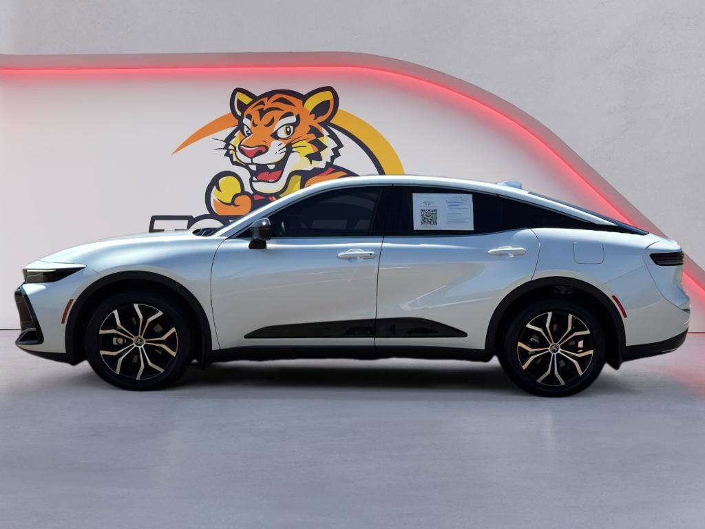 Used 2026 Toyota Crown XLE image 8