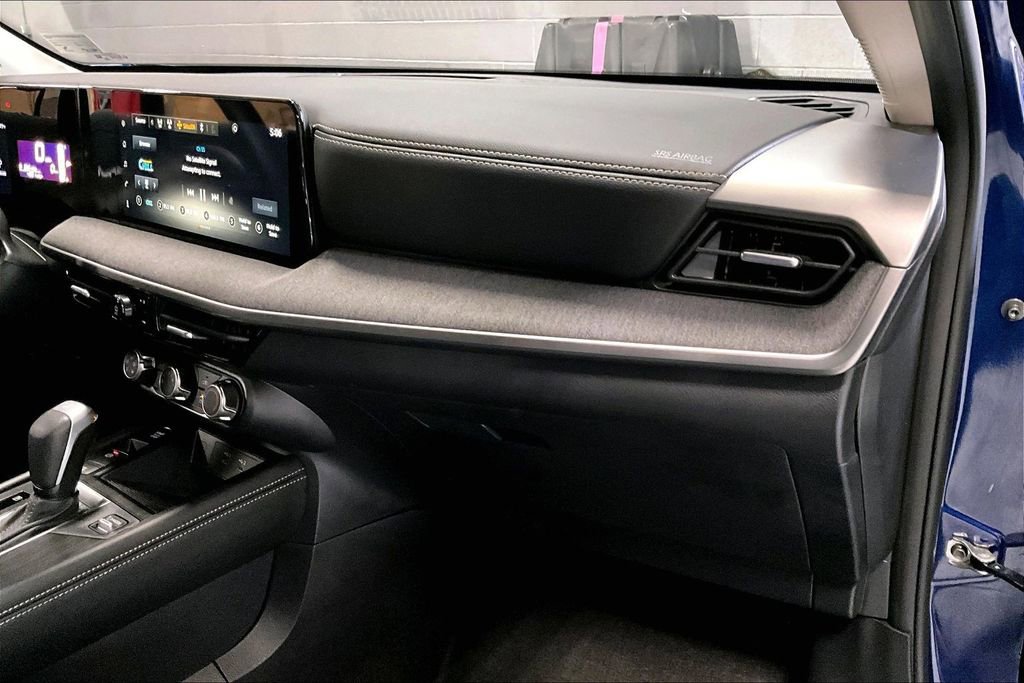 Certified 2025 Nissan Kicks SV image 16