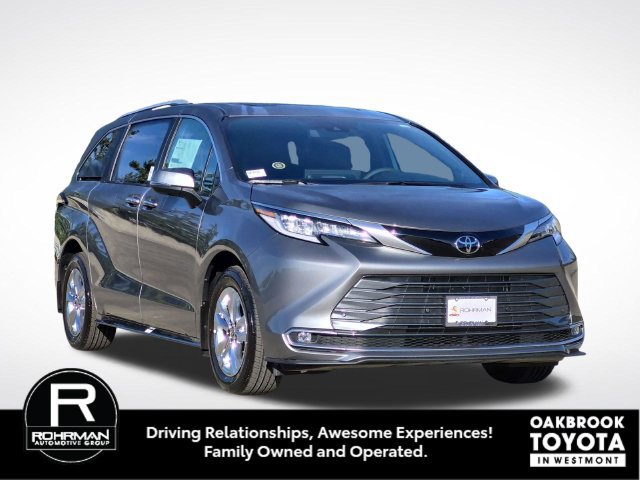 New 2026 Toyota Sienna Limited FWD image 3