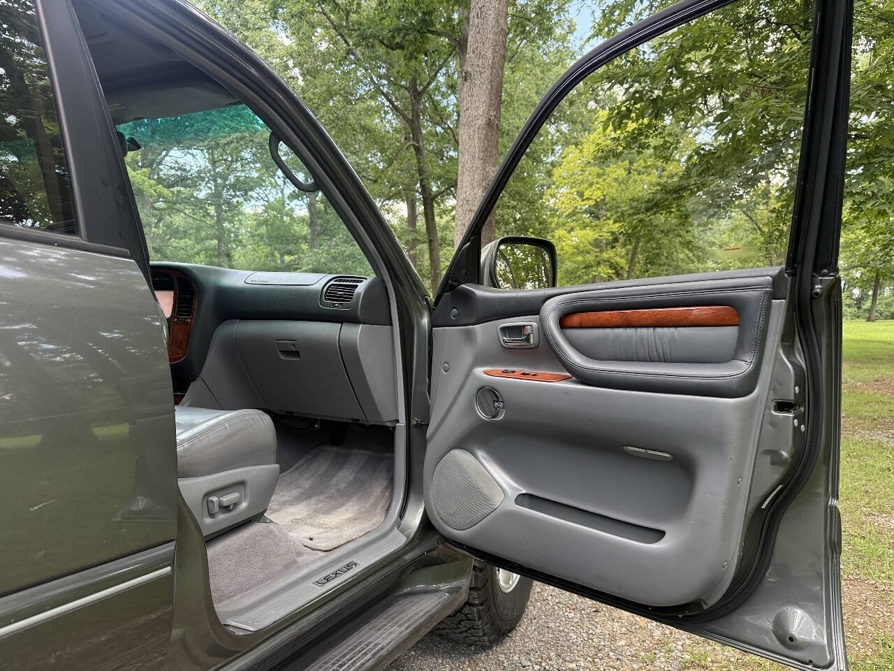 Used 2002 Lexus LX 470 4WD image 33