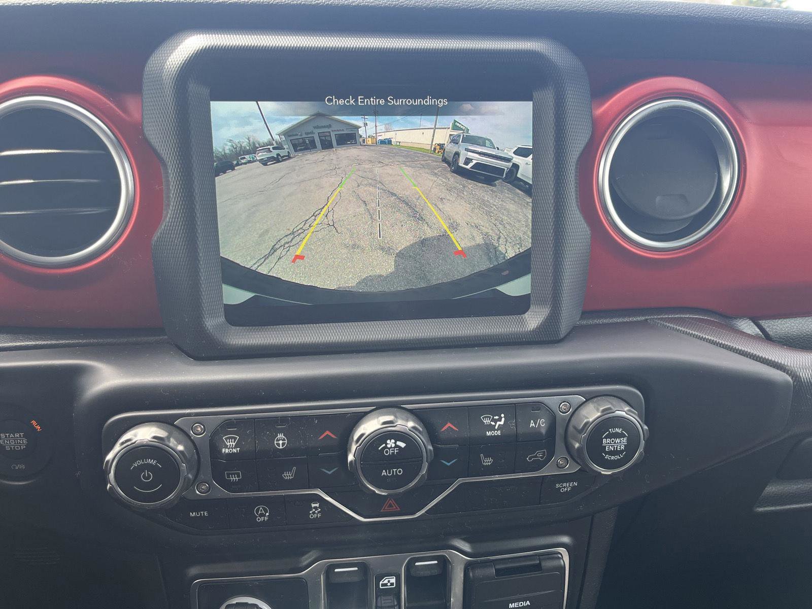 Used 2022 Jeep Wrangler Unlimited Rubicon w/ Cold Weather Group image 22