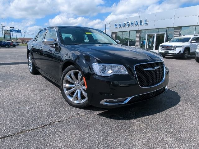 Used 2015 Chrysler 300 C w/ Light Group RWD image 3