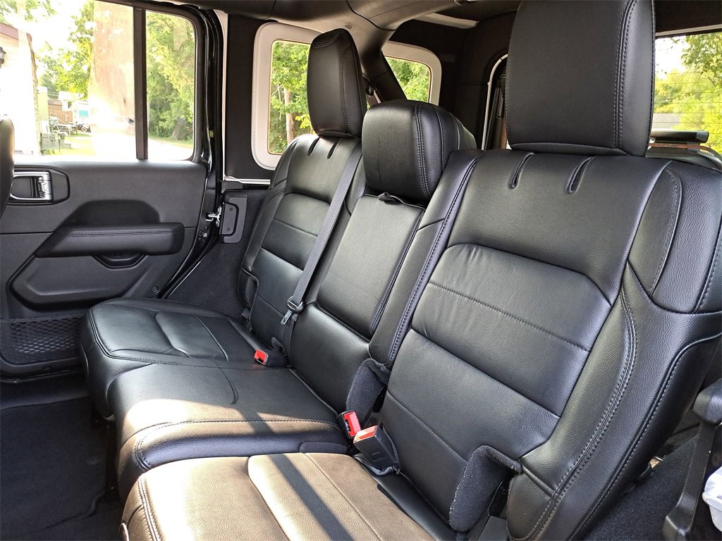 Used 2021 Jeep Wrangler Unlimited Sahara image 13