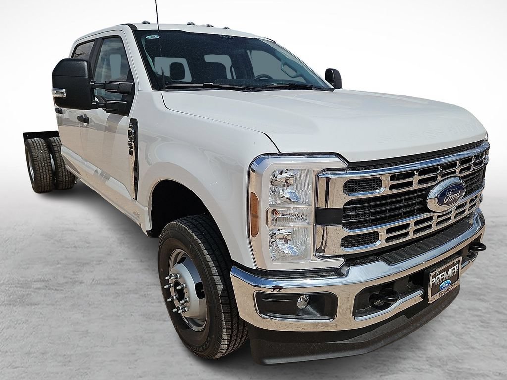 New 2026 Ford F350 XL w/ XL Chrome Package AWD/4WD image 1