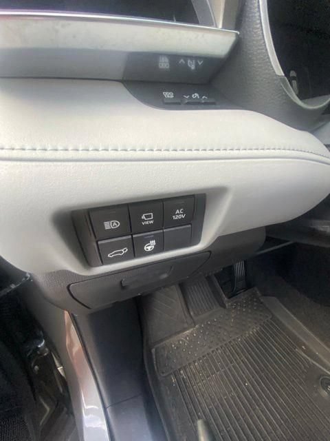 Used 2026 Toyota Highlander Limited AWD/4WD image 14