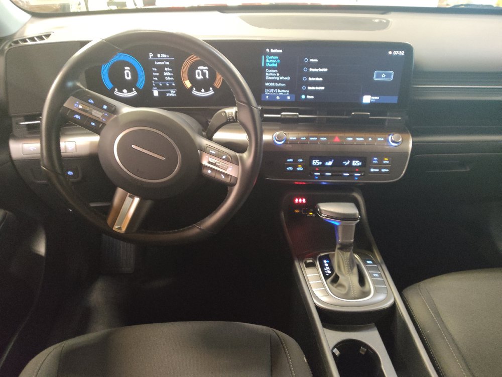 Used 2025 Hyundai Kona SEL FWD image 22