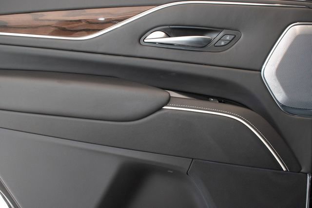 Used 2023 Cadillac Escalade Sport Platinum w/ Heavy-Duty Trailer Package AWD/4WD image 21