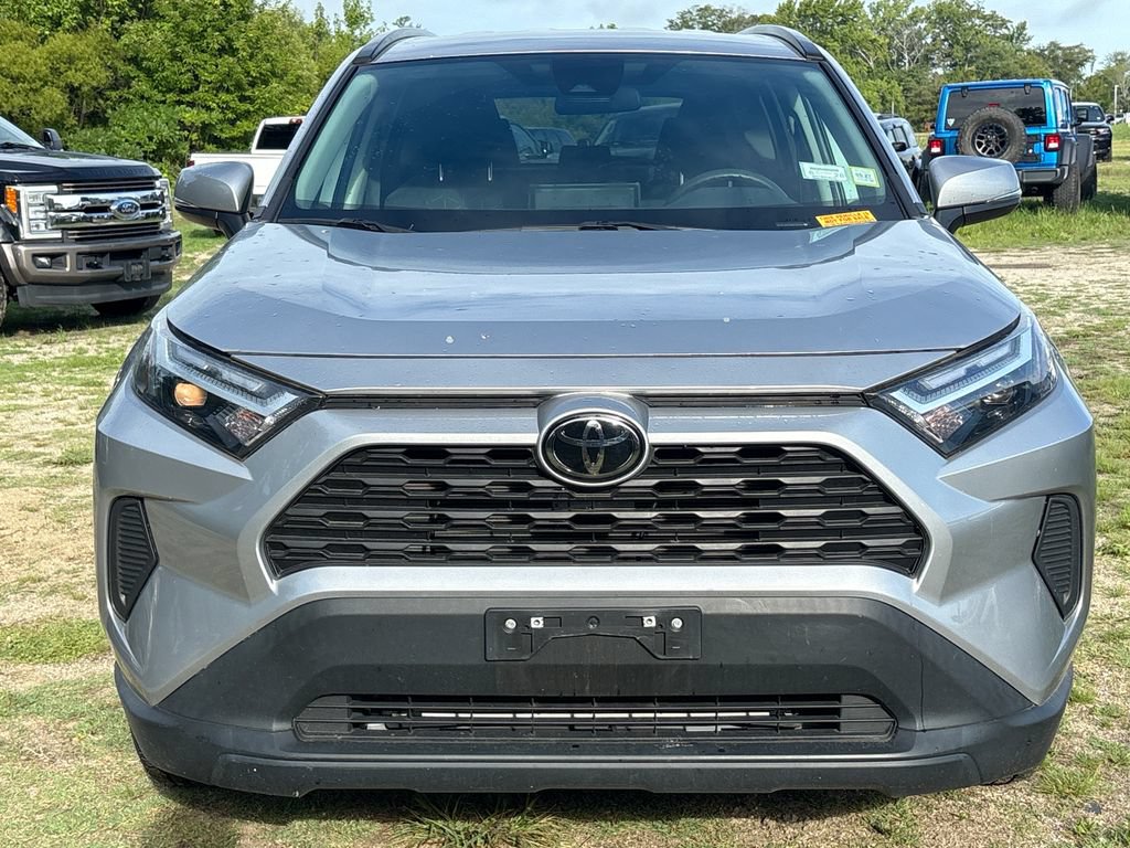 Used 2024 Toyota RAV4 XLE AWD/4WD image 2