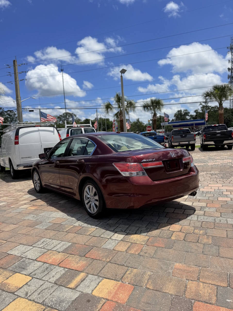 Used 2011 Honda Accord EX-L image 9