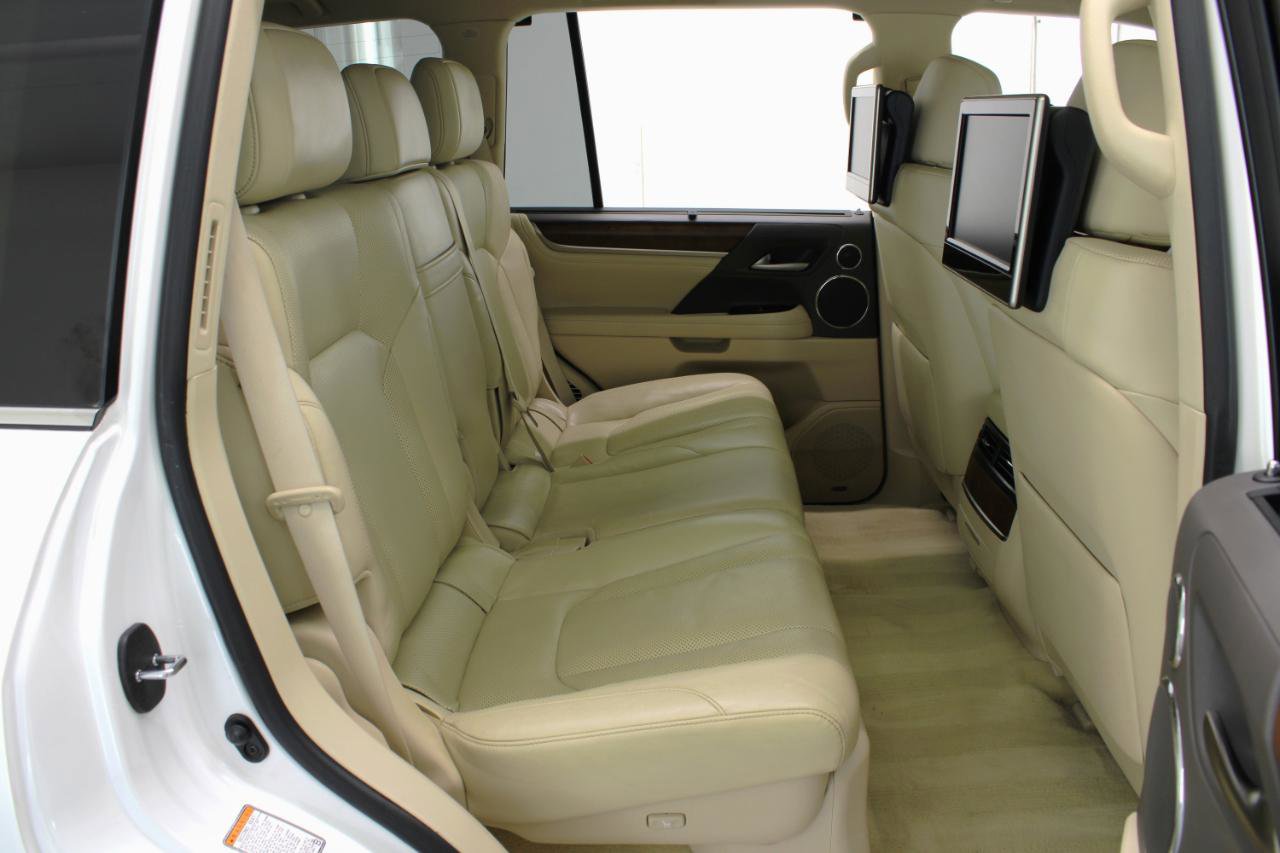 Used 2017 Lexus LX 570 4WD w/ Luxury Package image 46
