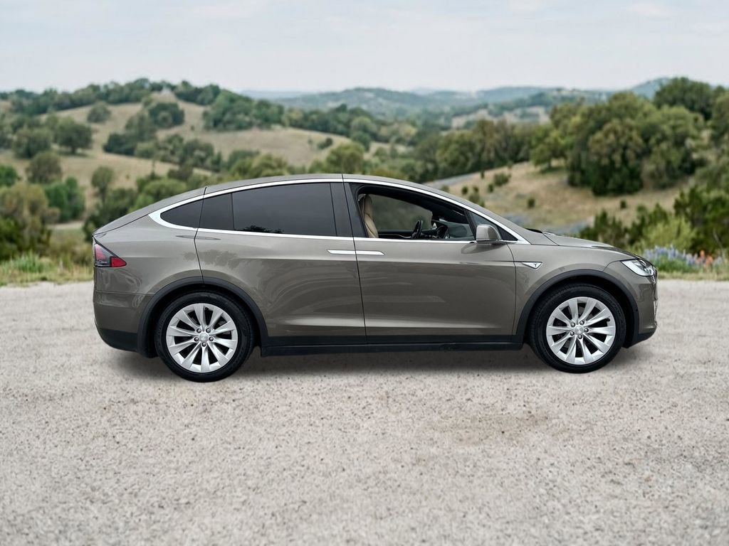 Used 2016 Tesla Model X 75D AWD/4WD image 11