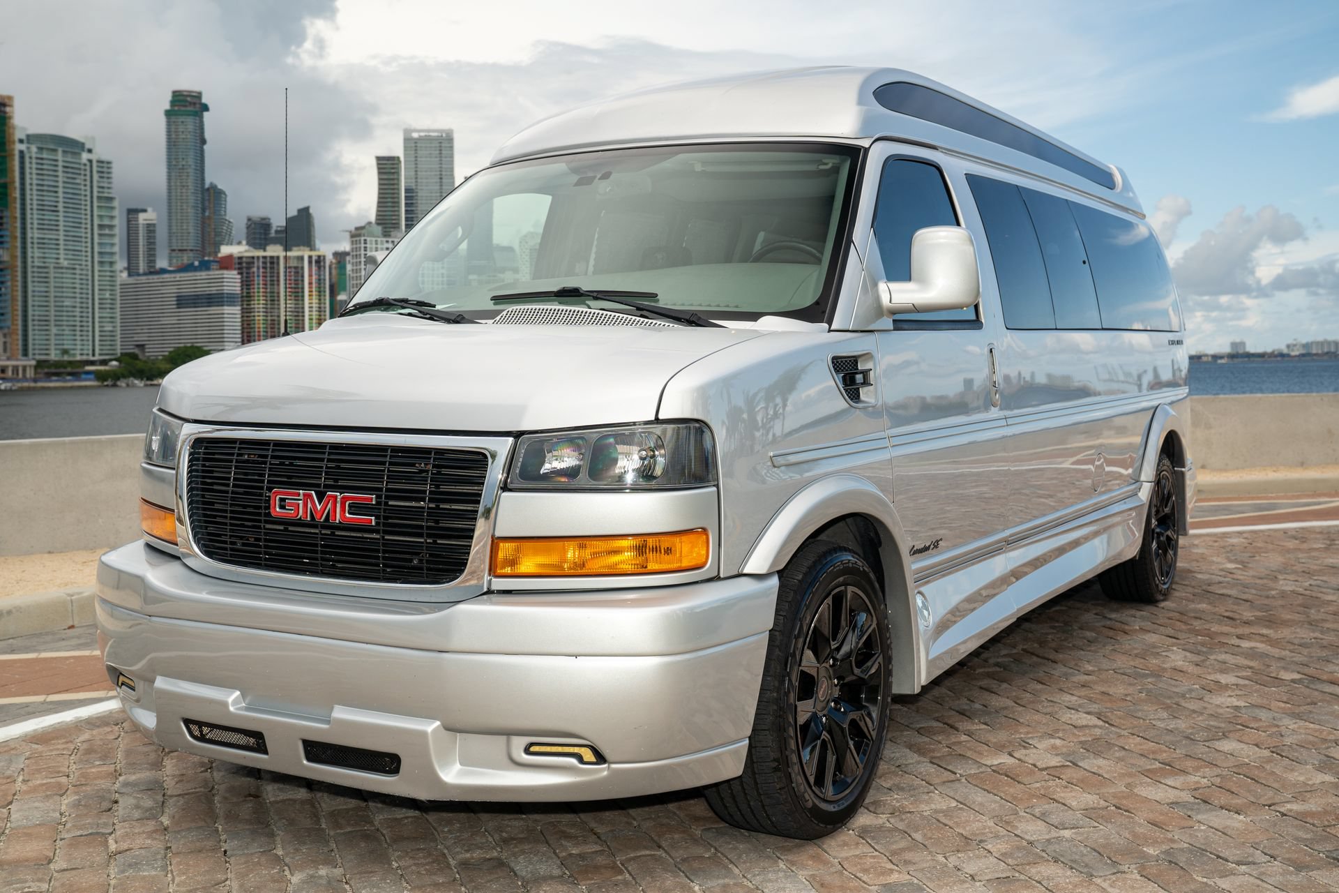 Used 2022 GMC Savana 2500 Extended RWD video 2
