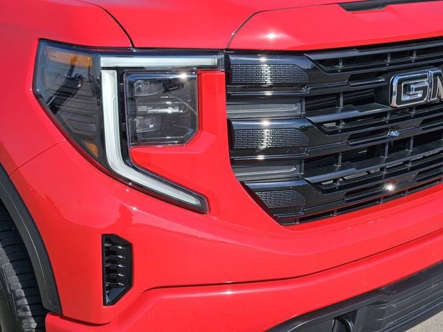 Used 2023 GMC Sierra 1500 Elevation w/ LPO, Elevation Black Package AWD/4WD image 8