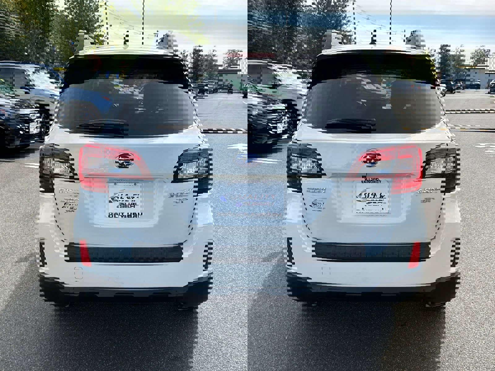 Used 2016 Subaru Outback 3.6R Limited image 3