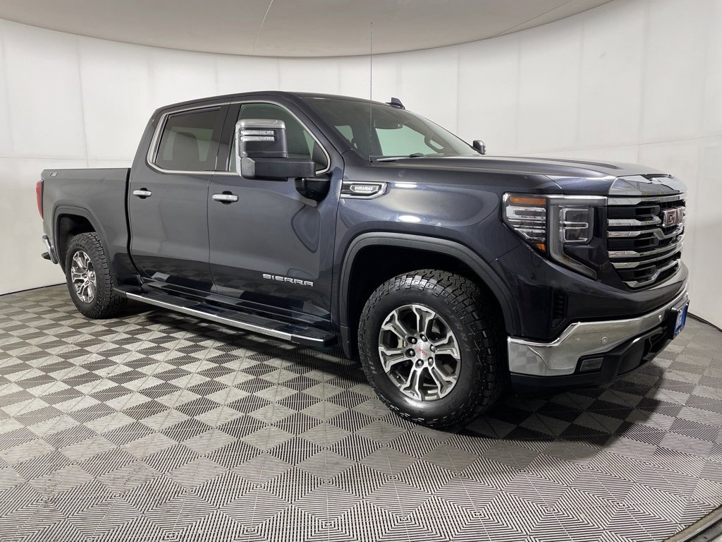 Used 2024 GMC Sierra 1500 SLT w/ SLT Convenience Package image 2