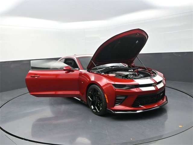 Used 2017 Chevrolet Camaro SS image 31