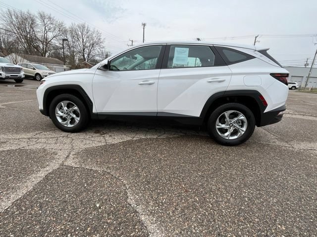 Used 2024 Hyundai Tucson SE AWD/4WD image 2