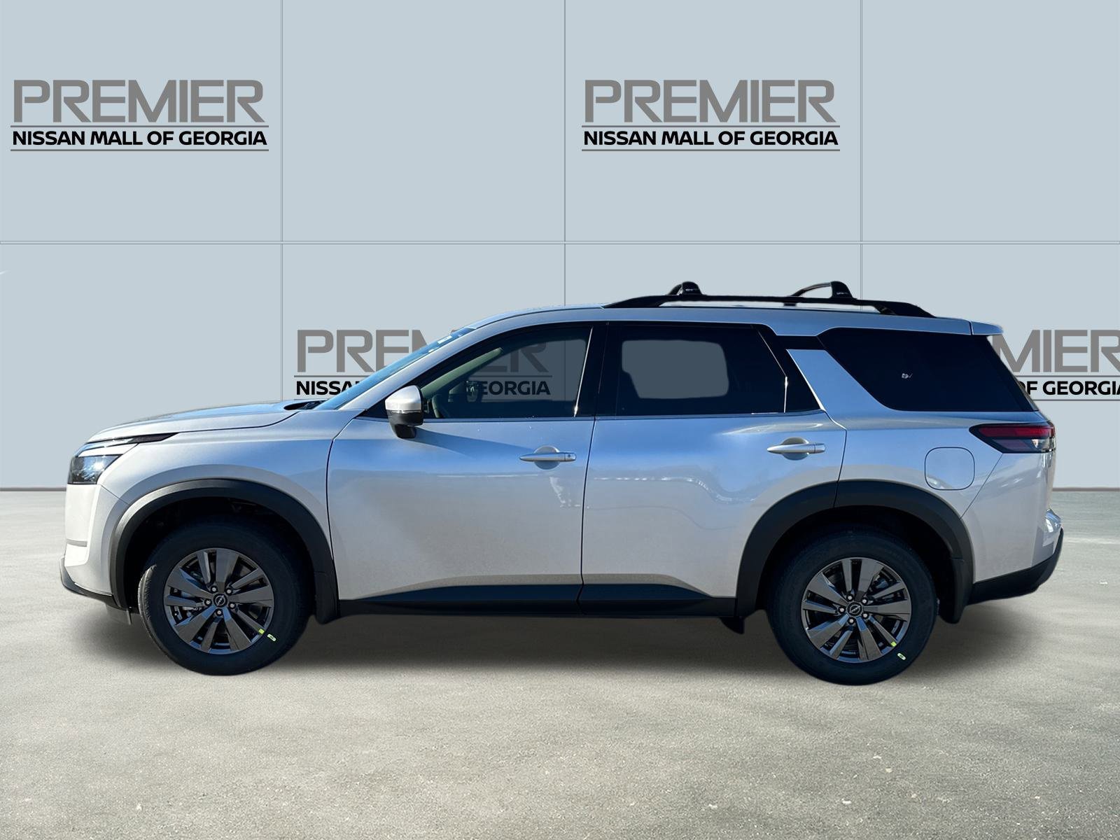 New 2025 Nissan Pathfinder SV w/ Black Appearance Package image 8