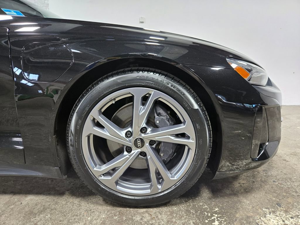 Used 2022 Audi e-tron GT Premium Plus image 59
