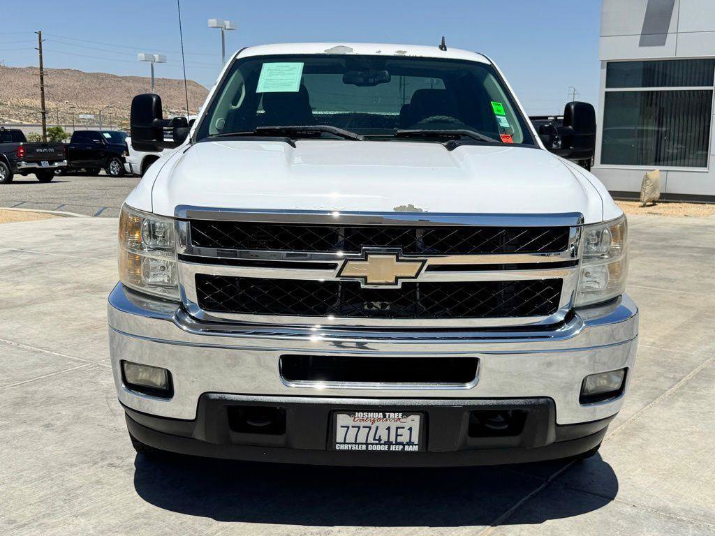 Used 2011 Chevrolet Silverado 2500 LT w/ Interior Plus Package AWD/4WD image 2