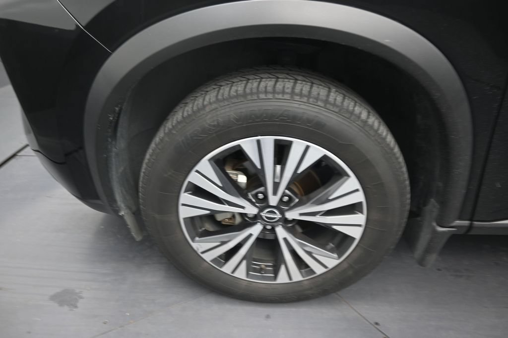 Used 2023 Nissan Rogue SV AWD/4WD image 9