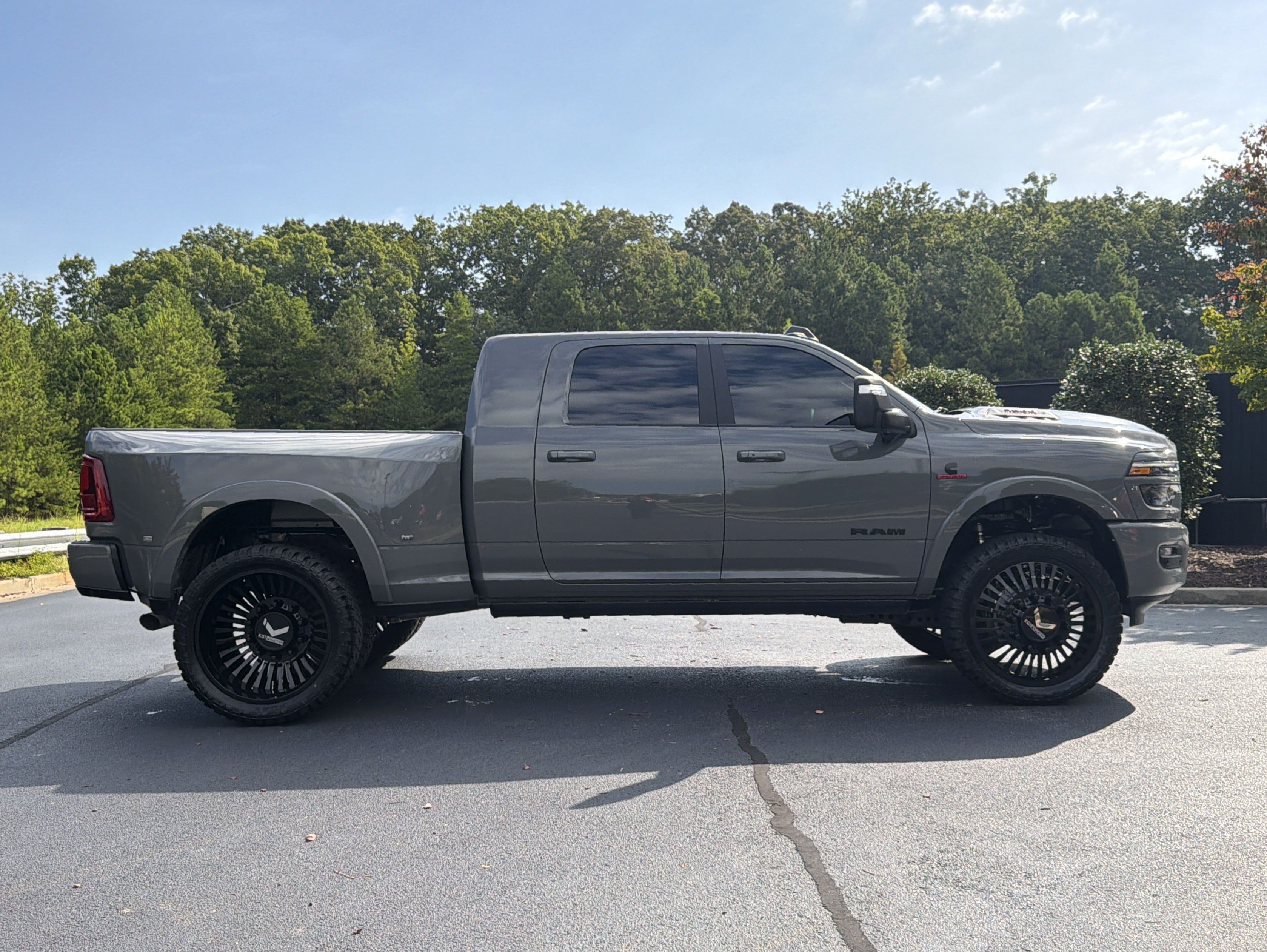 Used 2026 RAM 3500 Limited AWD/4WD image 5