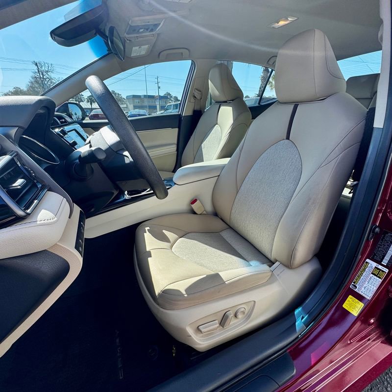 Used 2019 Toyota Camry LE image 8