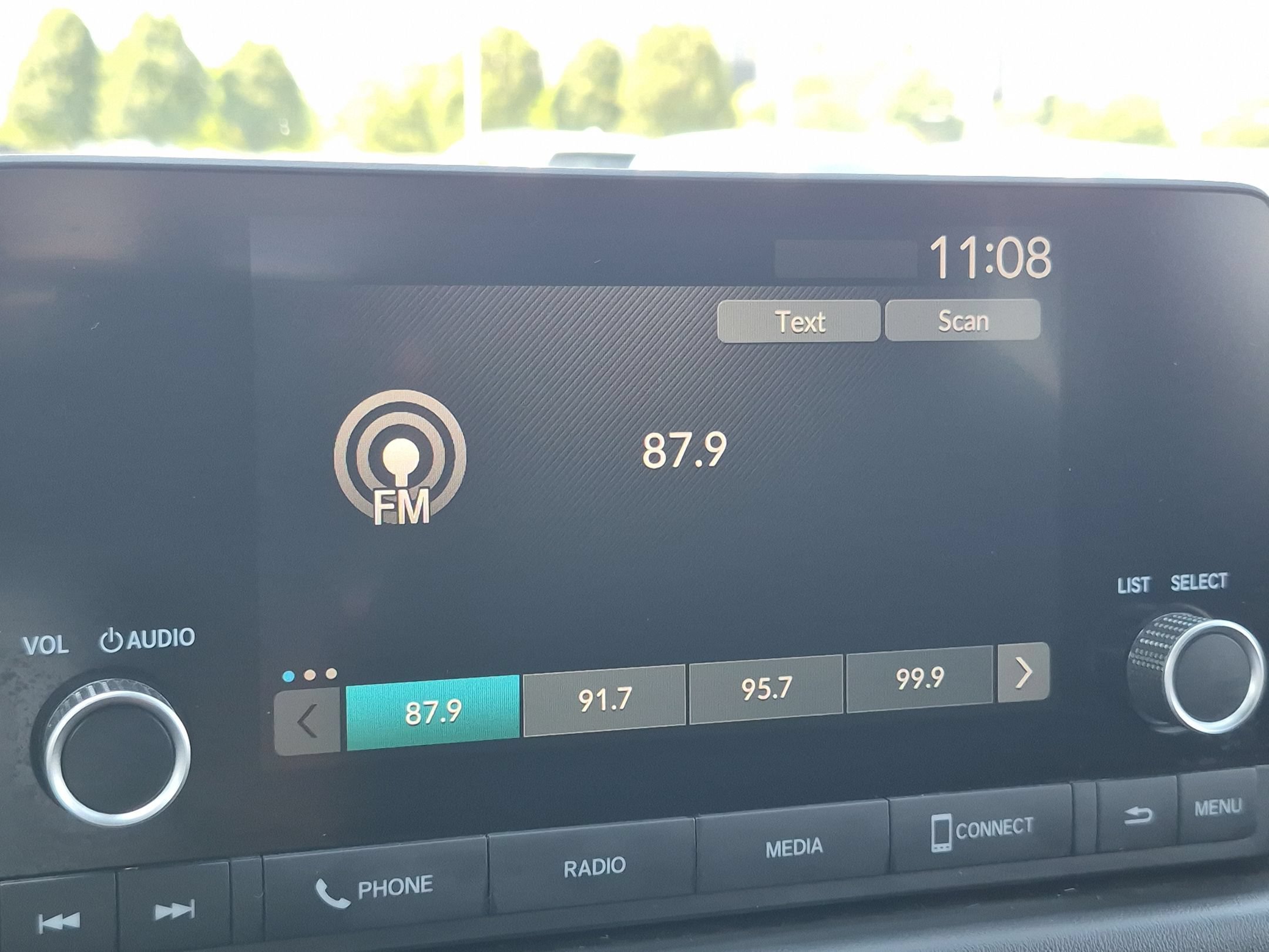 Certified 2025 Honda HR-V Sport image 19
