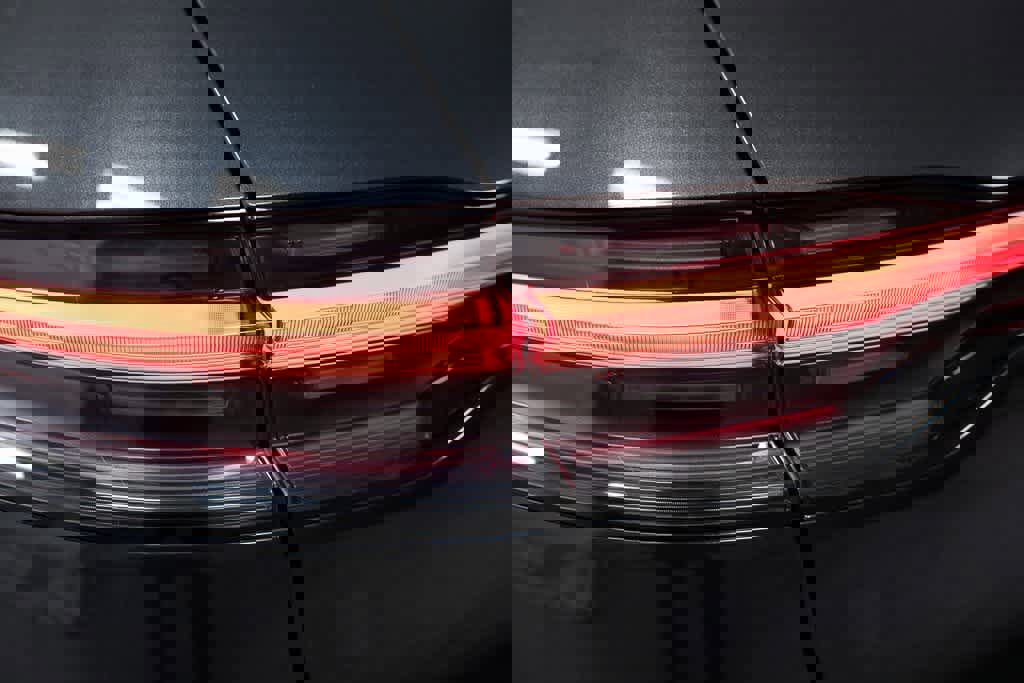 Certified 2025 Porsche Macan image 36