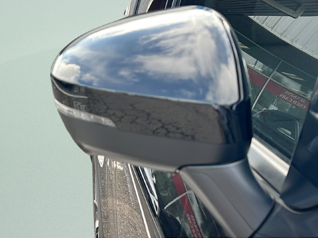 Used 2025 Nissan Rogue SL w/ SL Premium Package FWD image 33