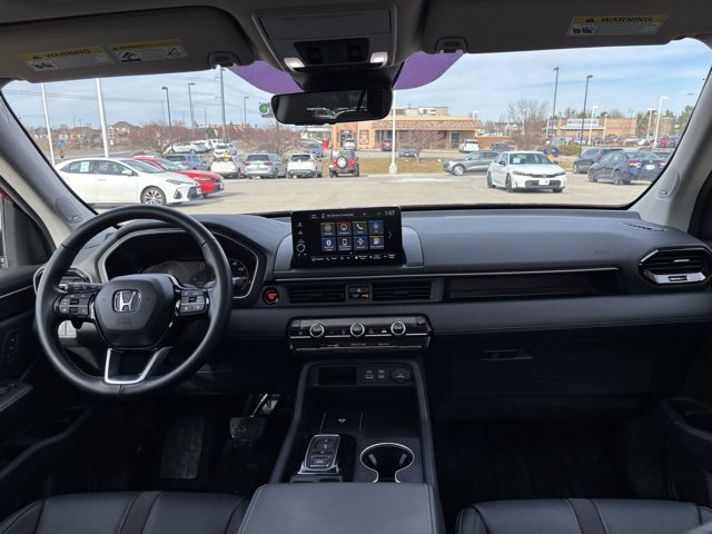 Certified 2025 Honda Pilot Touring image 30