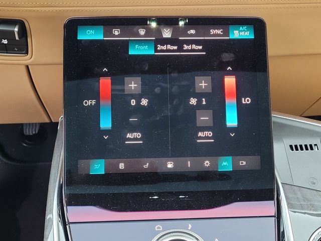 New 2025 Cadillac Escalade IQ Sport 2 w/ LPO, ONYX Package image 21