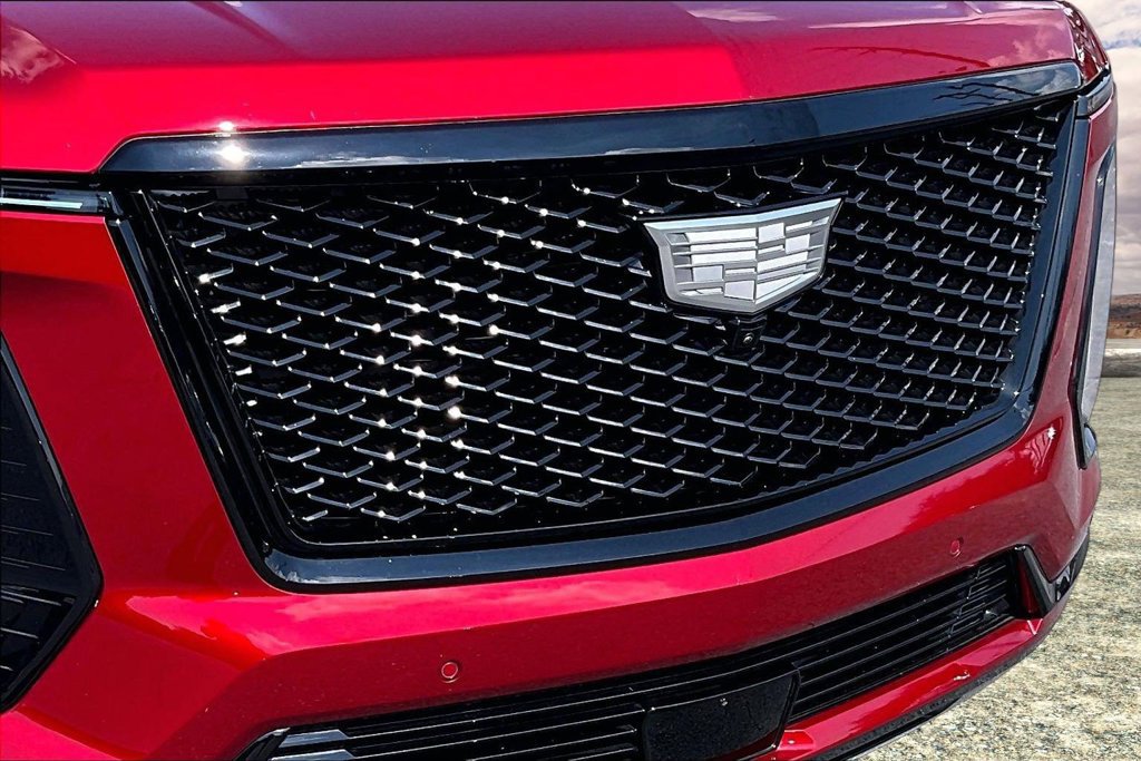 Certified 2025 Cadillac Escalade Sport Platinum w/ LPO, ONYX Package AWD/4WD image 34