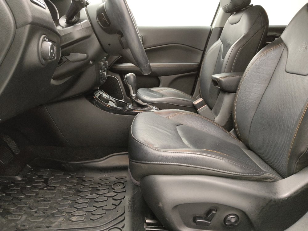 Used 2019 Jeep Compass Limited image 17