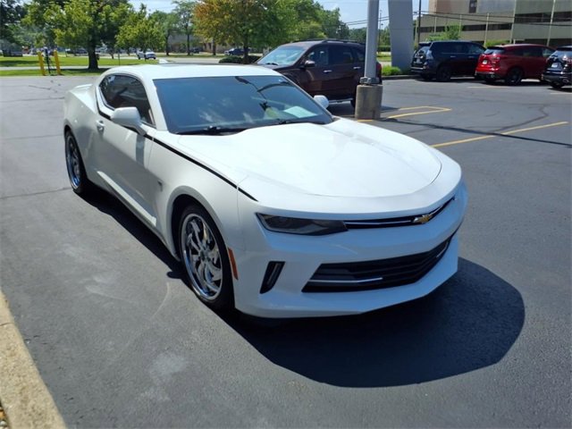 Used 2016 Chevrolet Camaro LT w/ RS Package image 23