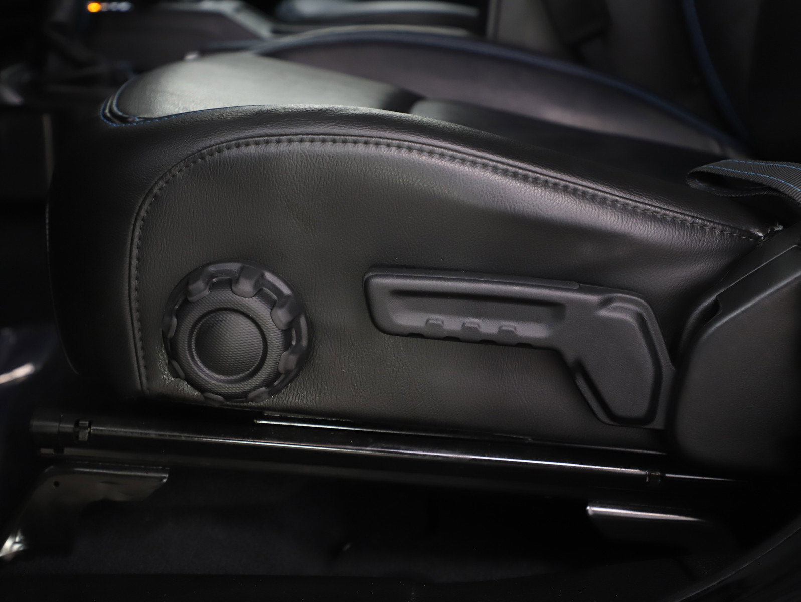 Used 2022 Jeep Wrangler Unlimited Rubicon 4xe w/ Cold Weather Group image 27