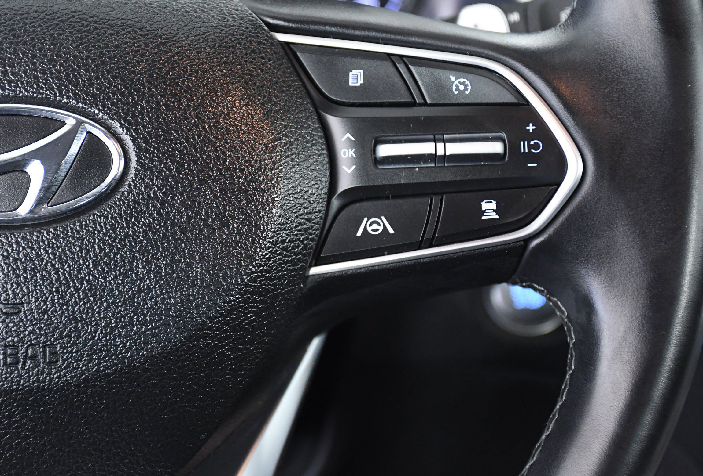 Used 2023 Hyundai Santa Fe SEL image 13